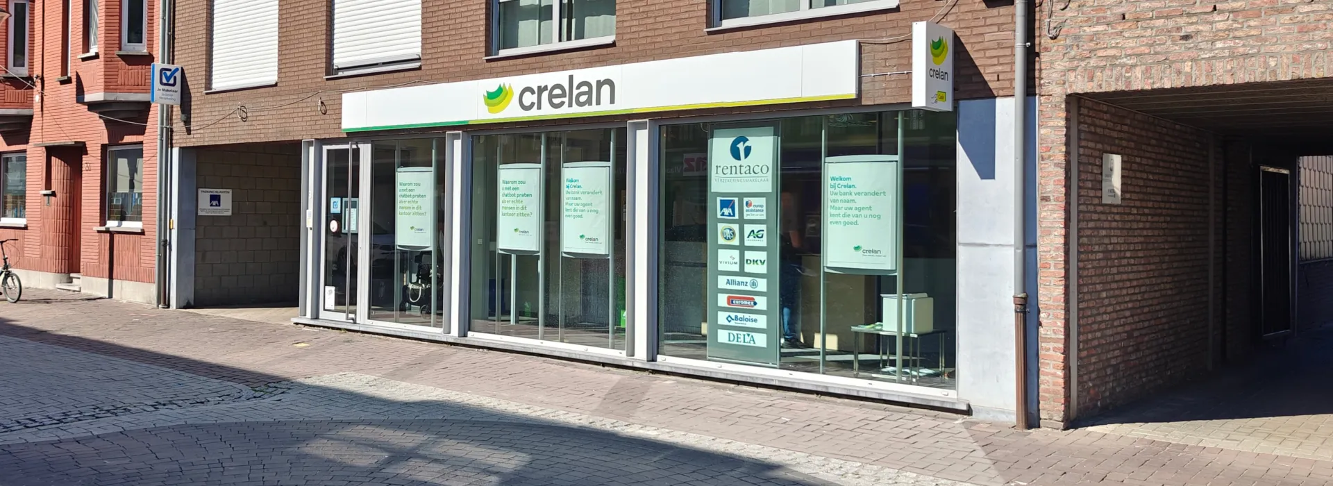 Kantoor Crelan bijgesneden